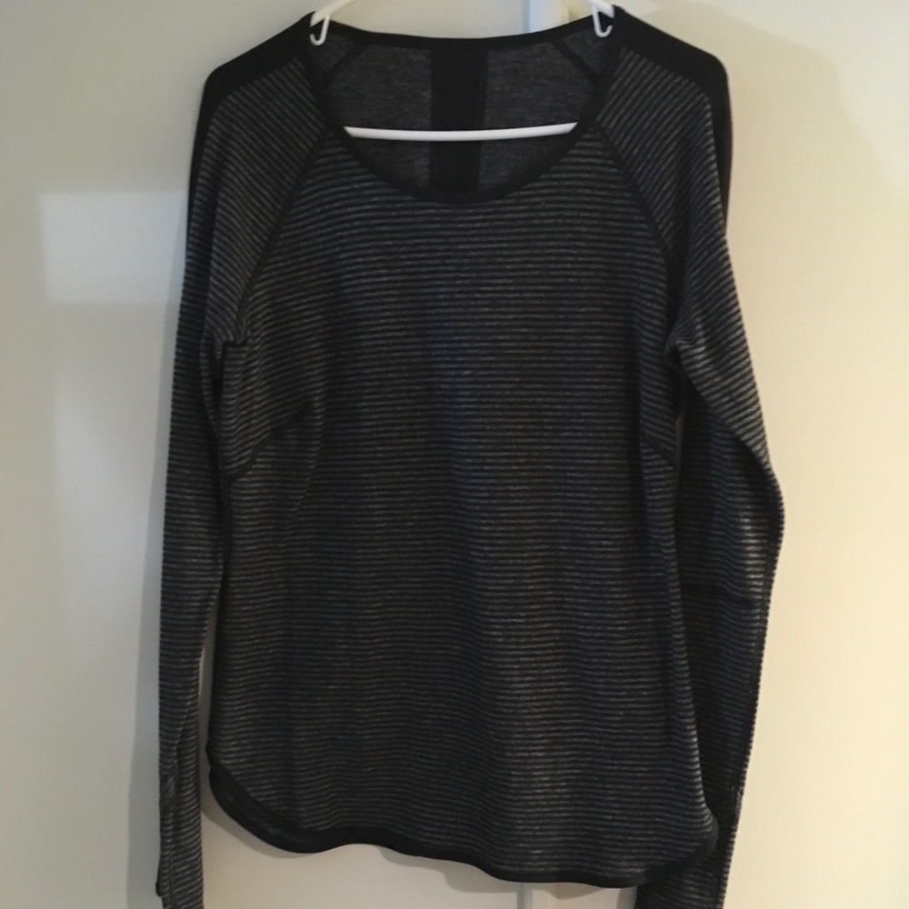 Lululemon Runder Under reversible pique top